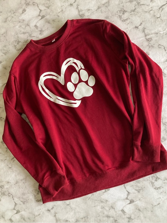Tops - Red Women's Crewneck Sweatshirt with Paw Heart Graphic